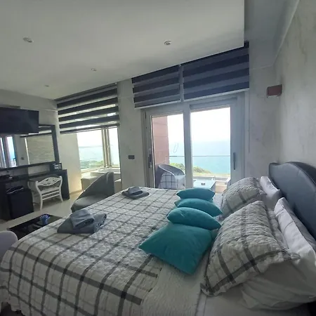 Mavi Panorama Cesme
