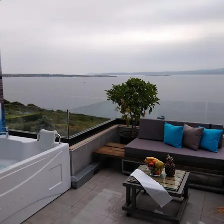 Mavi Panorama Cesme